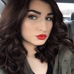 Meet your Posher, Maddy